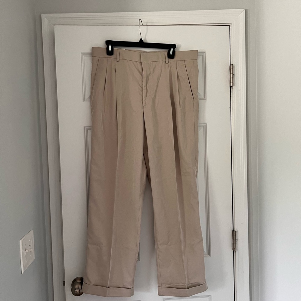 Greg Norman Classic Fit 36x30 Khaki Performance Pants NWT